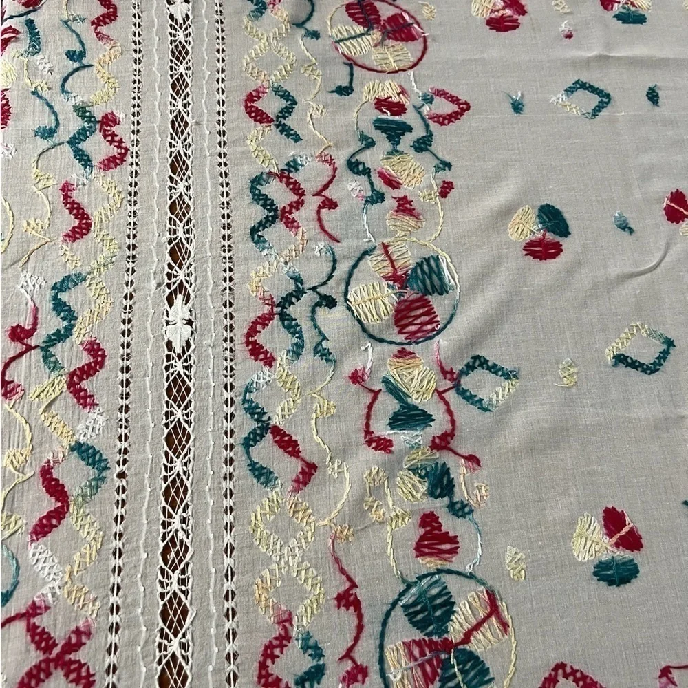 Boho Hand Embroidered Cut Work Lace Linen Tablecloth Cottage Farmhouse Style